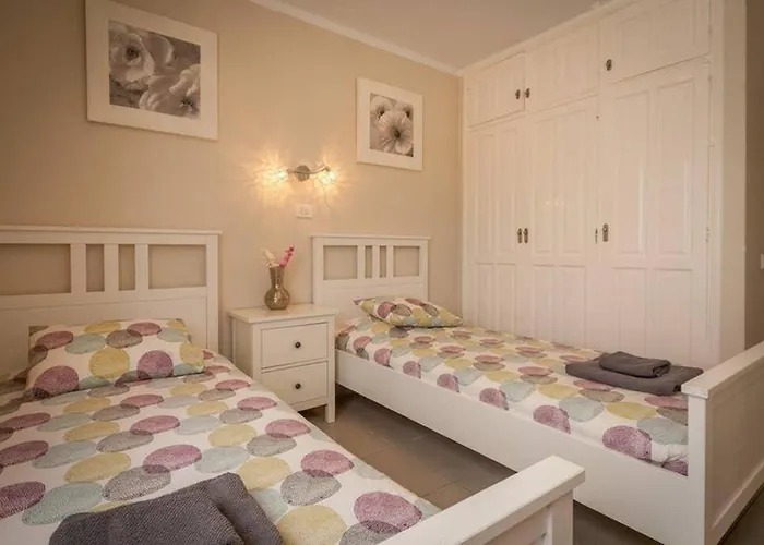Villa Bandama 15 2 Bedroom Ground Floor *